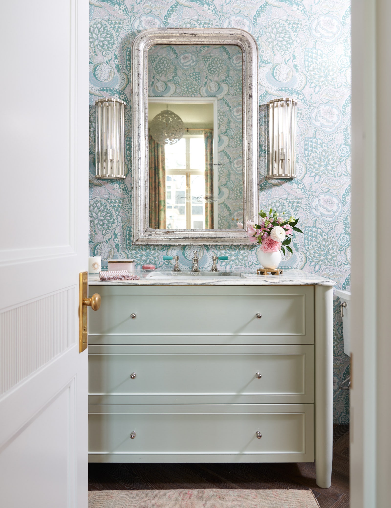 Bathroom by Kara Cox Interiors